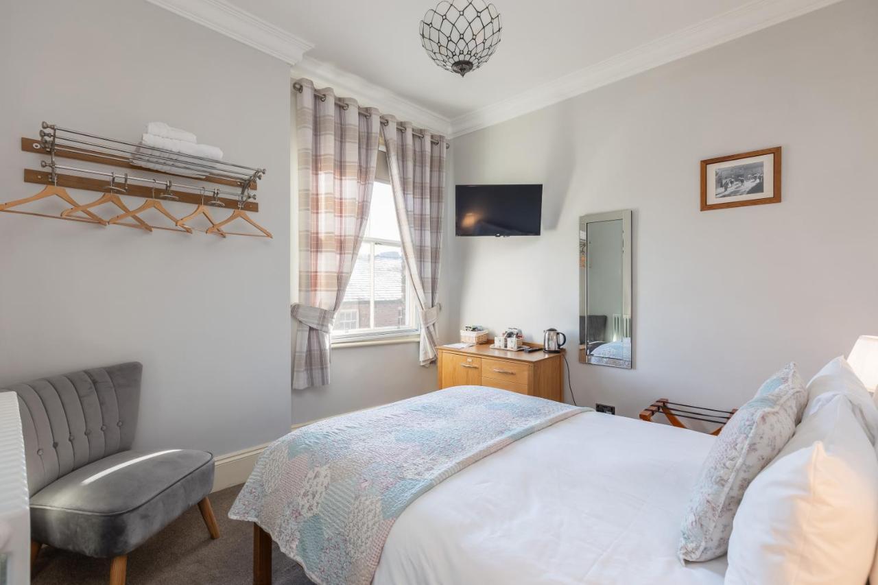 The Black Swan 3* Pickering