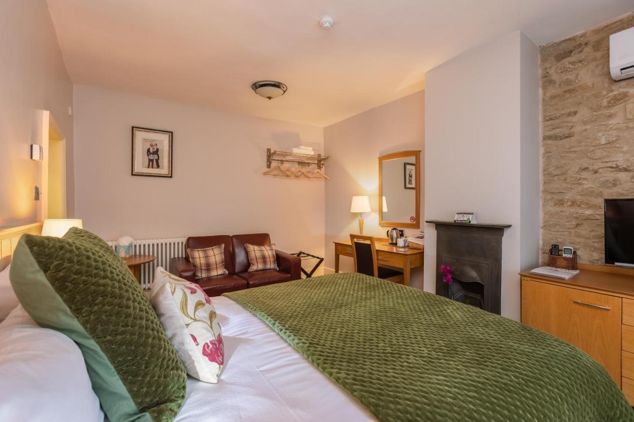 Hotel The Black Swan 3*